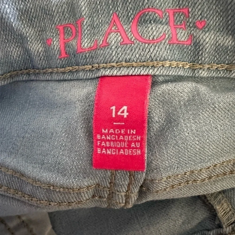 The children place Bermuda pants NWT